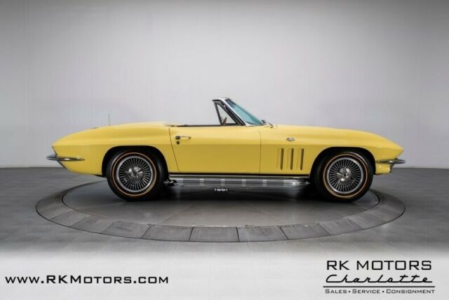 Chevrolet Corvette 1966 image number 16