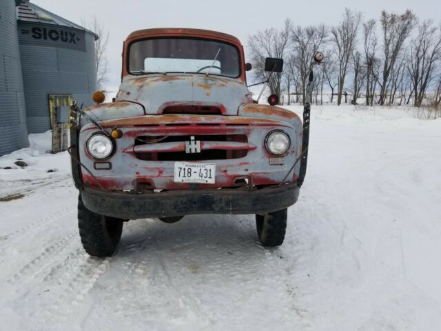 International Harvester R160 1955 image number 17