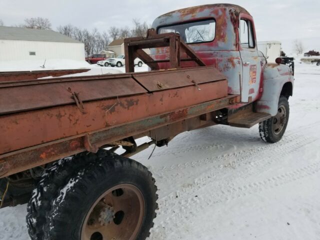 International Harvester R160 1955 image number 27