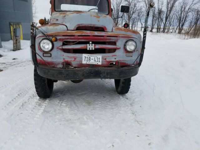 International Harvester R160 1955 image number 29