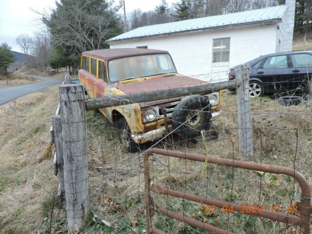 International Harvester 1200 1970 image number 1