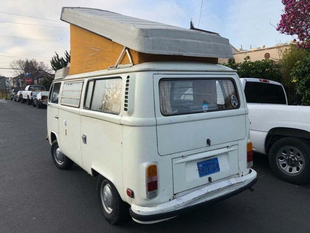 Volkswagen Bus/Vanagon 1976 image number 27