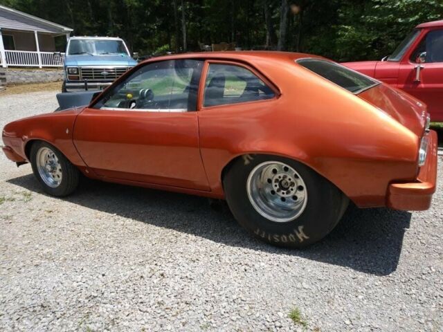 Ford Pinto 1975 image number 1