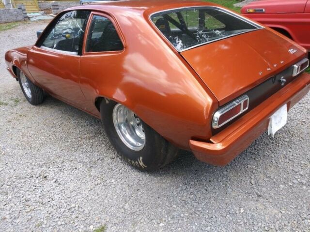 Ford Pinto 1975 image number 2