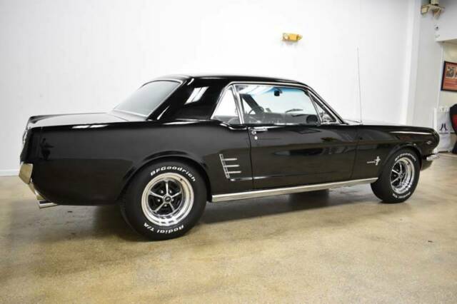 Ford Mustang 1966 image number 14