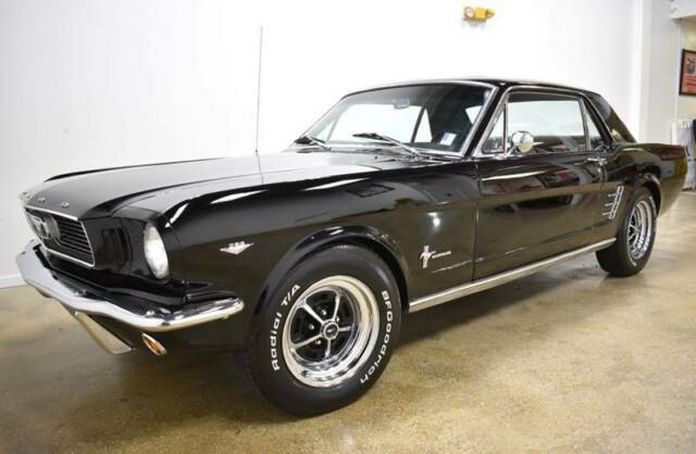 Ford Mustang 1966 image number 21