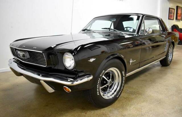 Ford Mustang 1966 image number 22