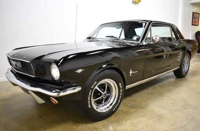 Ford Mustang 1966 image number 24