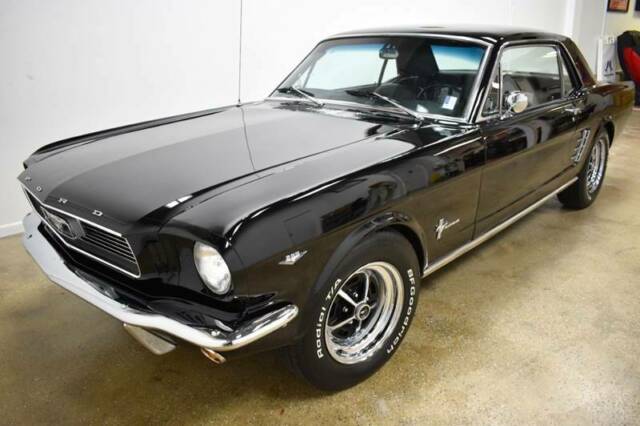 Ford Mustang 1966 image number 29