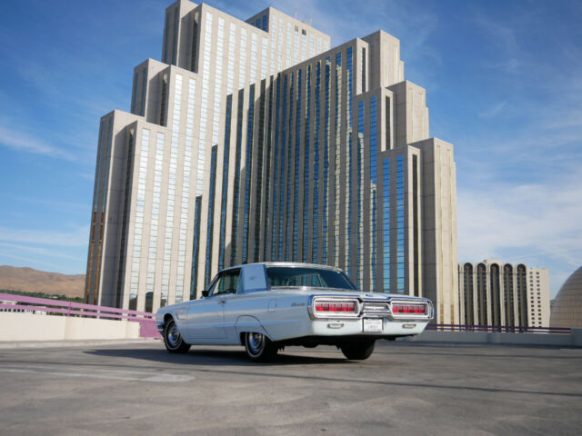 Ford Thunderbird 1965 image number 31