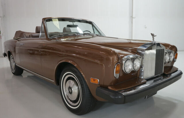 Rolls-Royce Corniche 1973 image number 2