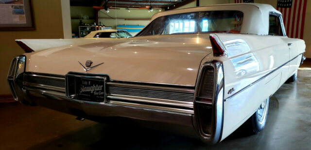 Cadillac DeVille 1964 image number 28