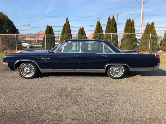 Oldsmobile Ninety-Eight 1963 image number 30