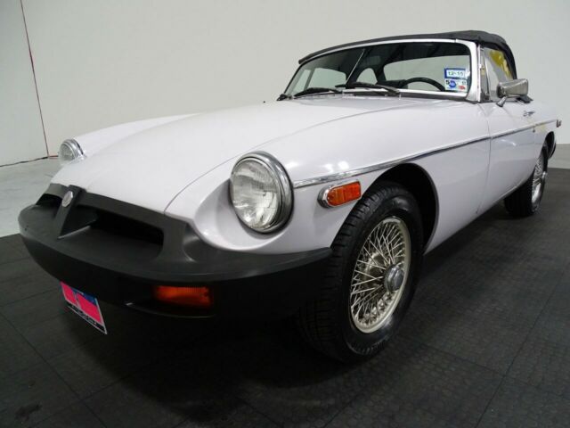 MG MGB 1974 image number 3