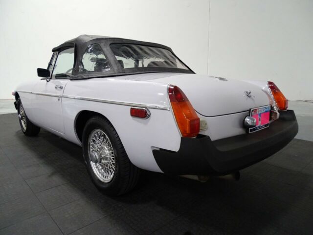 MG MGB 1974 image number 5