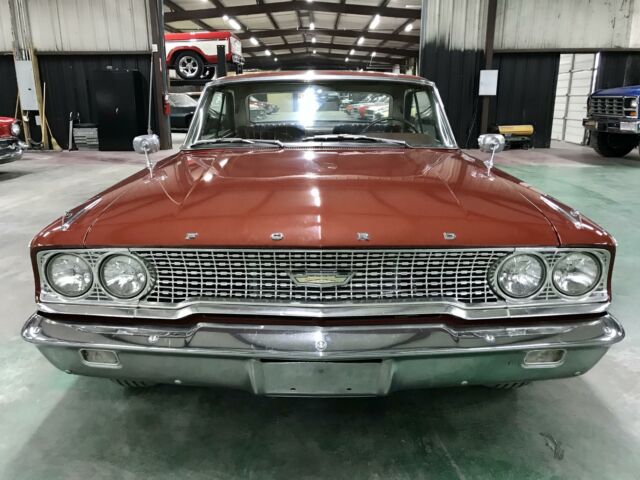 Ford Galaxie 1963 image number 31