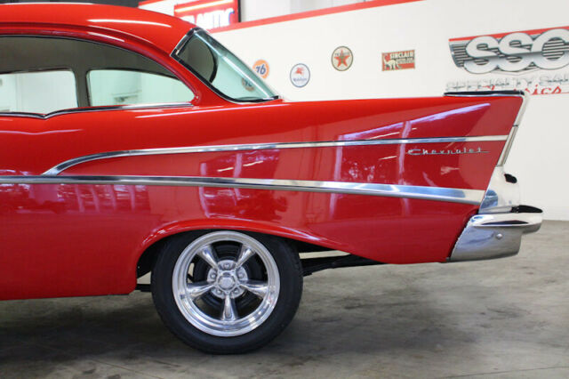 Chevrolet Bel Air/150/210 1957 image number 16