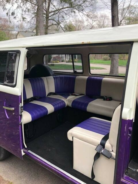 Volkswagen Bus/Vanagon 1976 image number 12