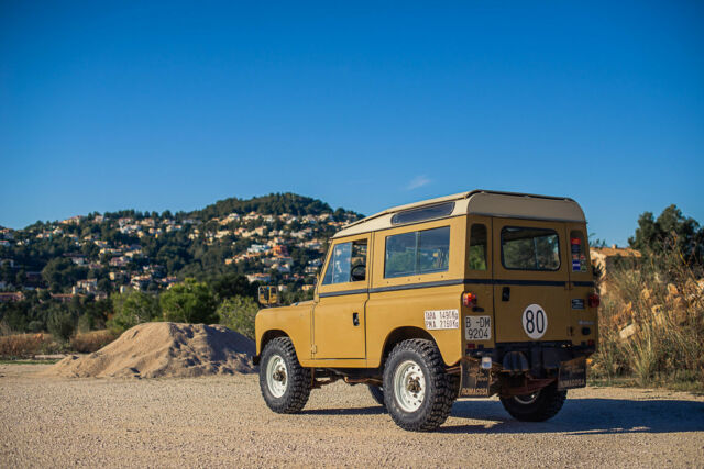 Land Rover 88 1979 image number 23