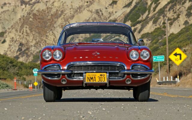 Chevrolet Corvette 1962 image number 1