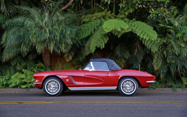 Chevrolet Corvette 1962 image number 12