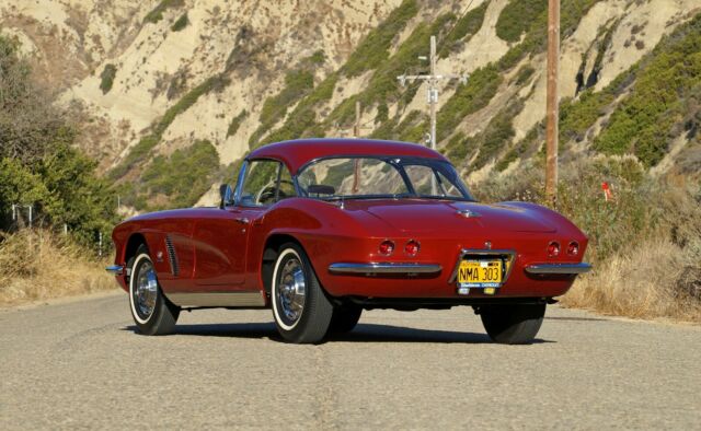 Chevrolet Corvette 1962 image number 28