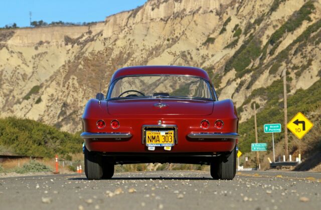 Chevrolet Corvette 1962 image number 29