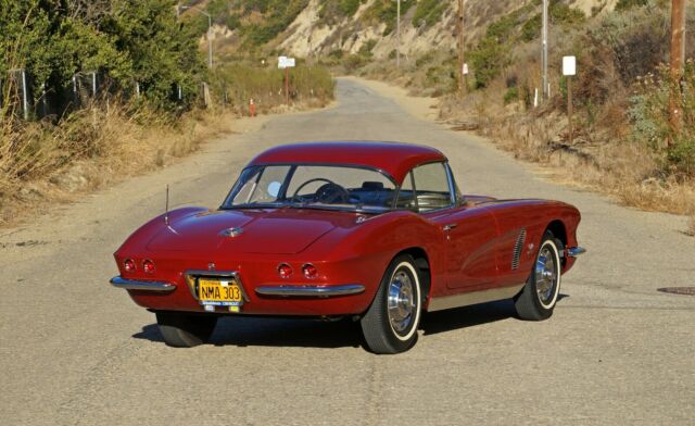 Chevrolet Corvette 1962 image number 30