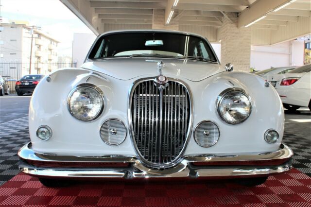 Jaguar MK 2 1962 image number 1