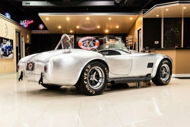 Shelby Cobra 1965 image number 33