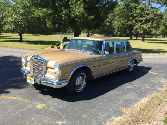 Mercedes-Benz 600-Series 1969 image number 0