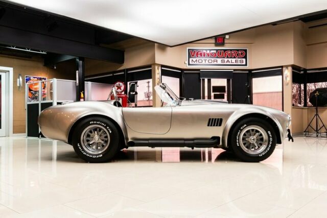 Shelby Cobra 1965 image number 33