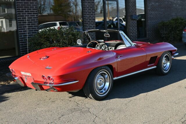 Chevrolet Corvette 1962 image number 31