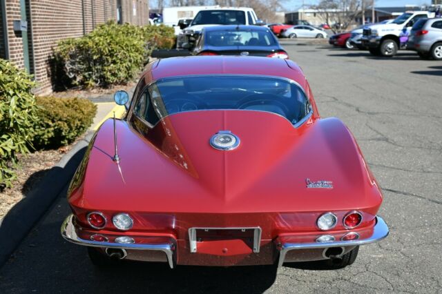 Chevrolet Corvette 1962 image number 29