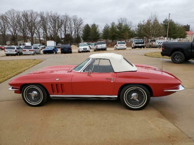 Chevrolet Corvette 1966 image number 10