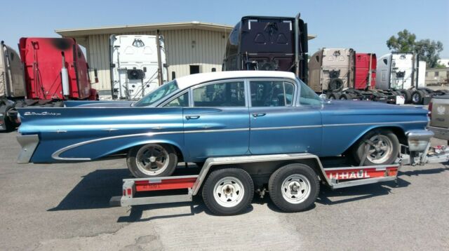 Pontiac Bonneville 1959 image number 1