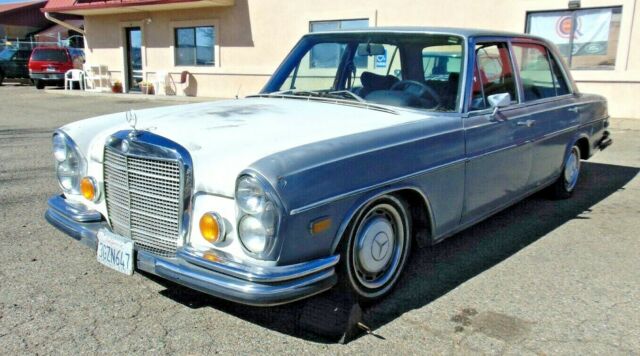 Mercedes-Benz 300-Series 1970 image number 0