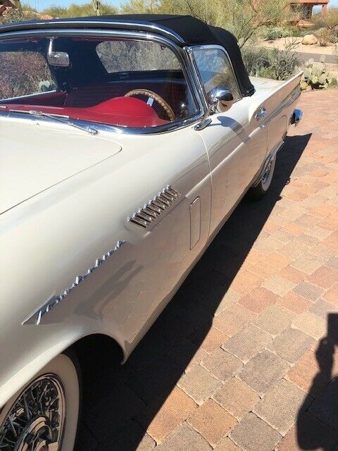 Ford Thunderbird 1957 image number 2