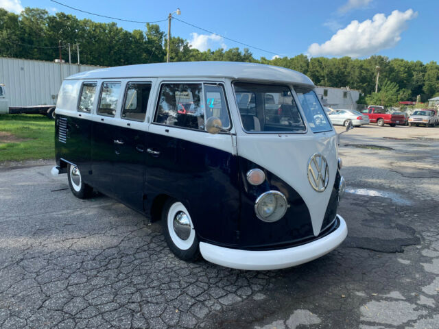 Volkswagen Bus/Vanagon 1965 image number 45