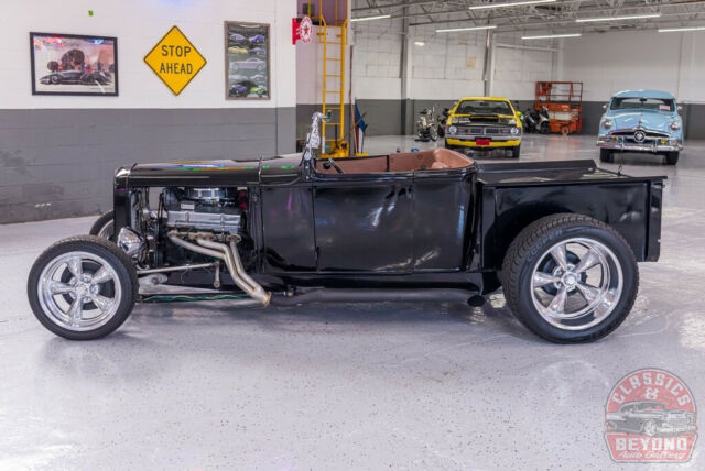 Ford Roadster 1932 image number 2