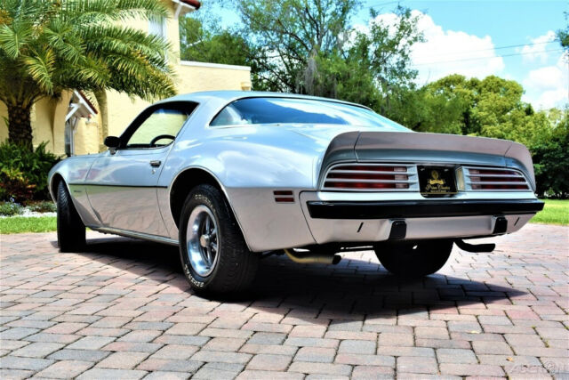 Pontiac Firebird 1975 image number 21