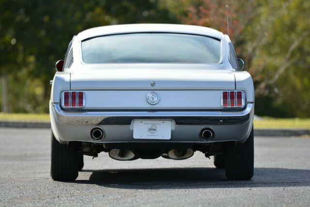 Ford Mustang 1965 image number 38