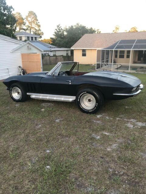 Chevrolet Corvette 1965 image number 24