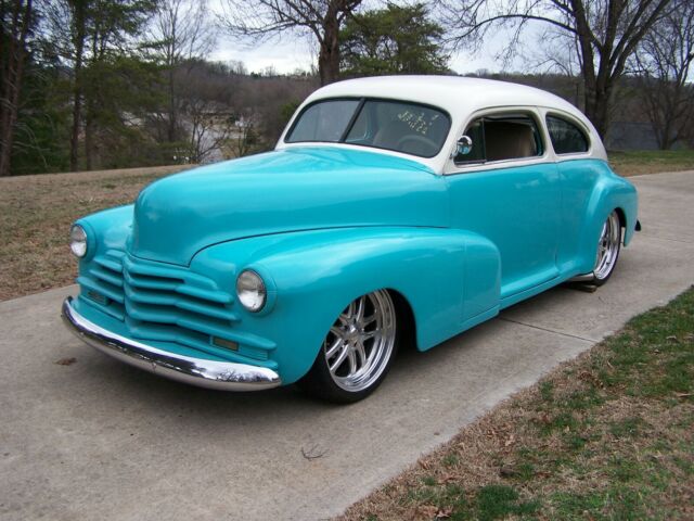 Chevrolet FLEETLINE 1948 image number 2