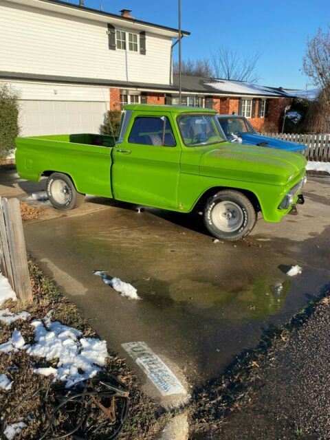 Chevrolet C-10 1965 image number 2