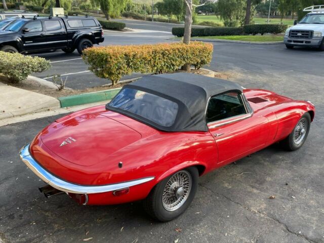 Jaguar E-Type 1972 image number 10