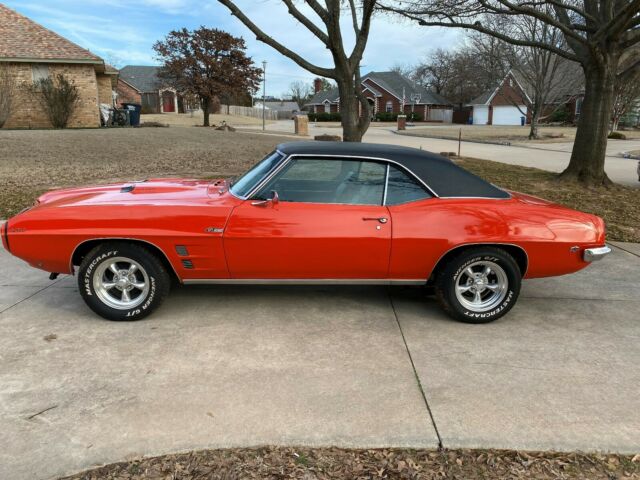 Pontiac Firebird 1969 image number 0