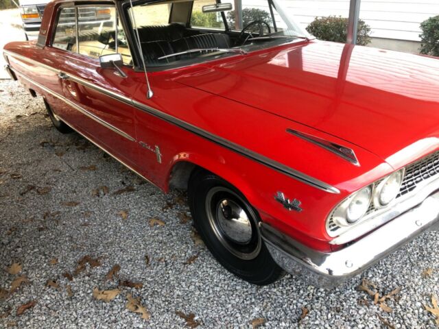 Ford Galaxie 1963 image number 18