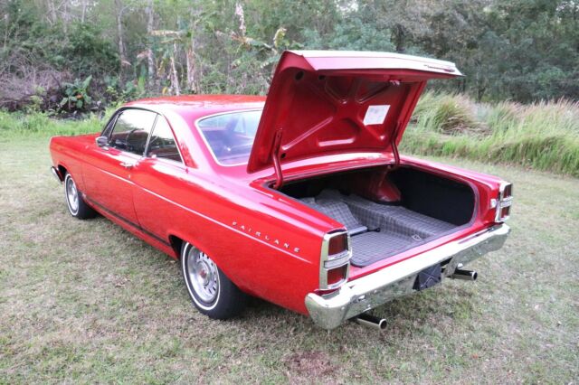 Ford Fairlane 1967 image number 45