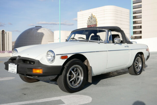 MG MGB 1978 image number 4